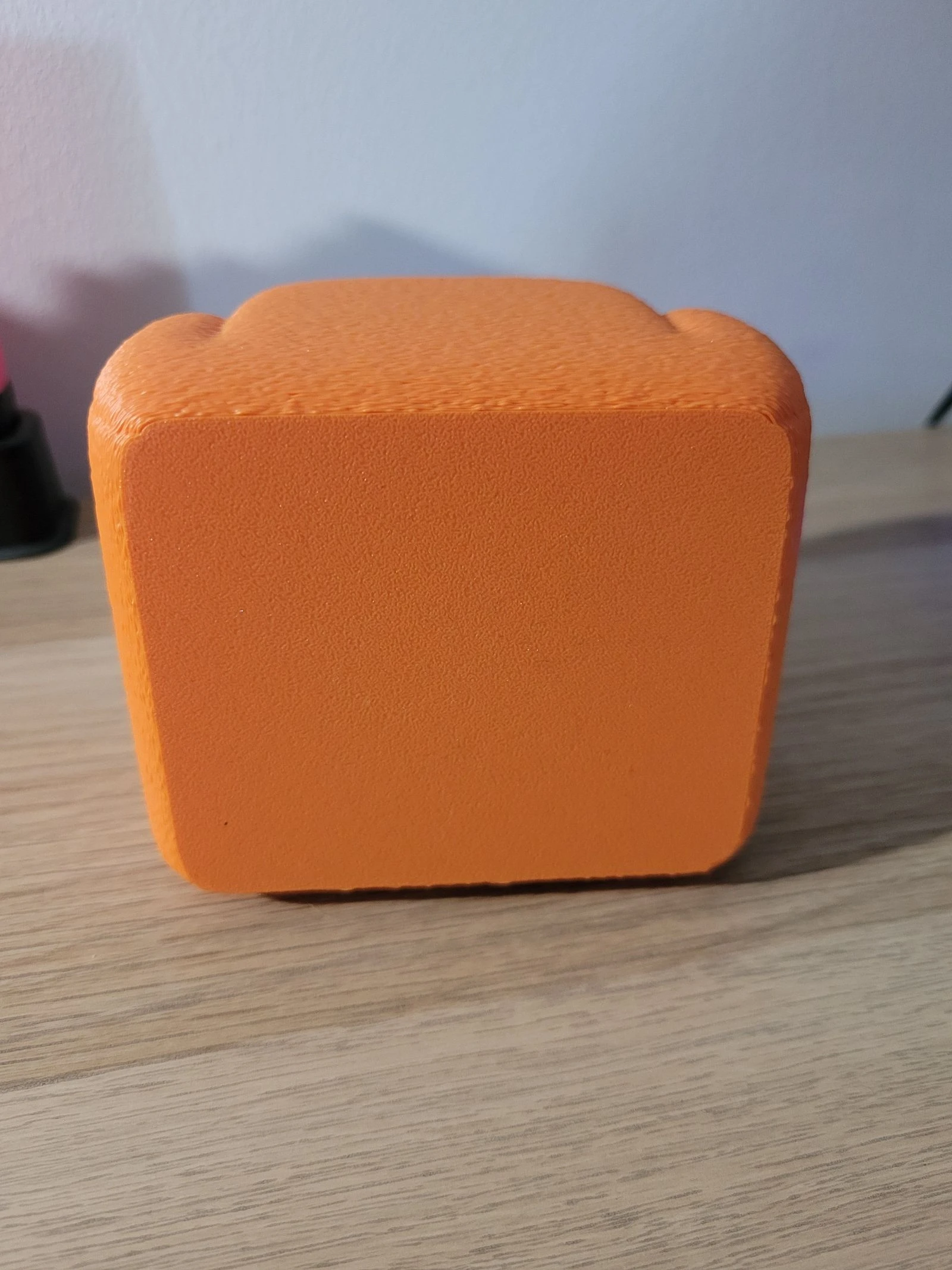 Suporte de telefone cadeira design laranja – Impressão 3D – photo 4